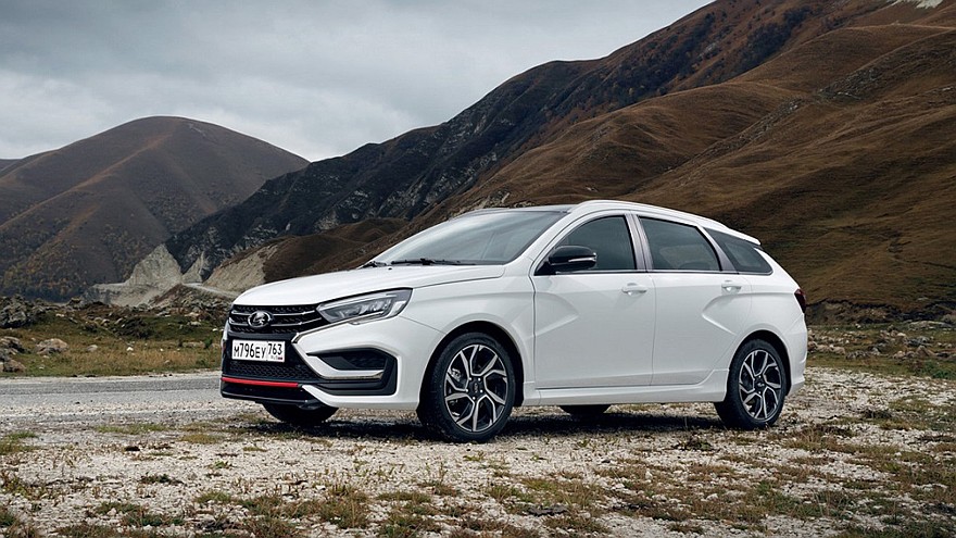 Универсал догоняет: стартовали продажи Lada Vesta SW Sportline